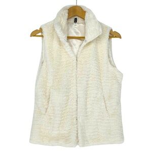 APT 9 Soft & Cozy Cream Faux Fur Vest Women's sz Small